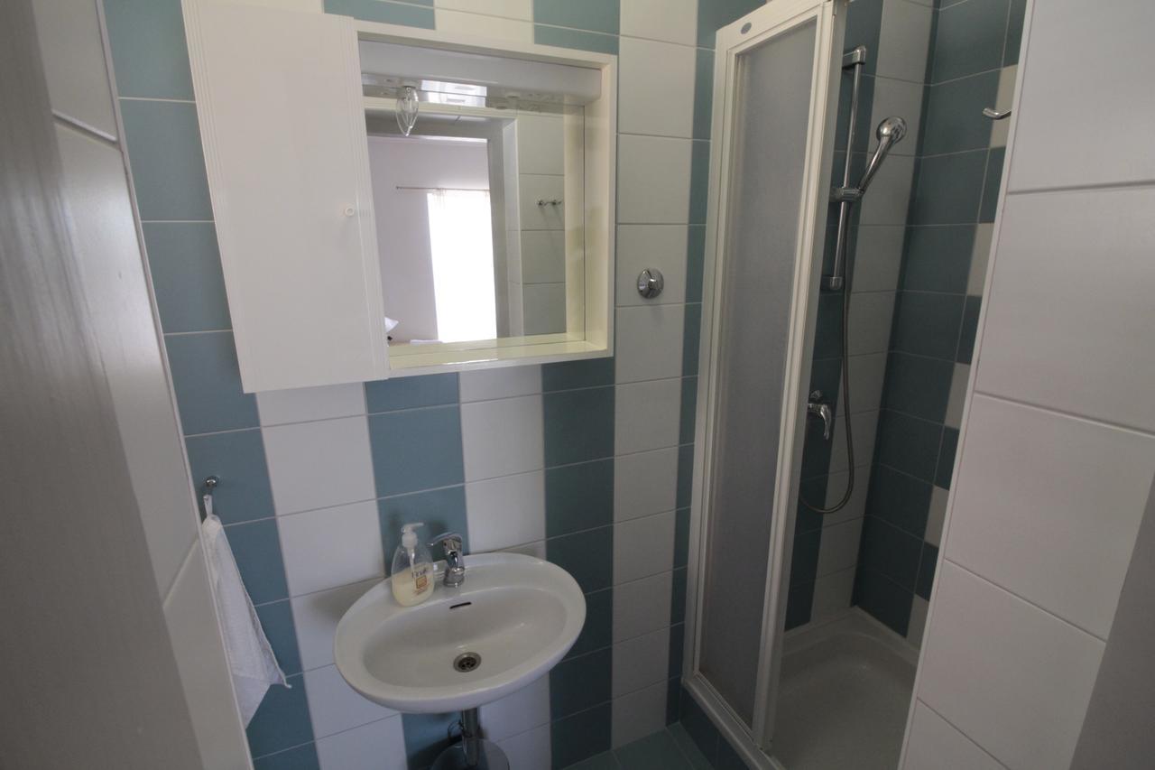 Studios & Rooms Fiesta Новаля Екстериор снимка