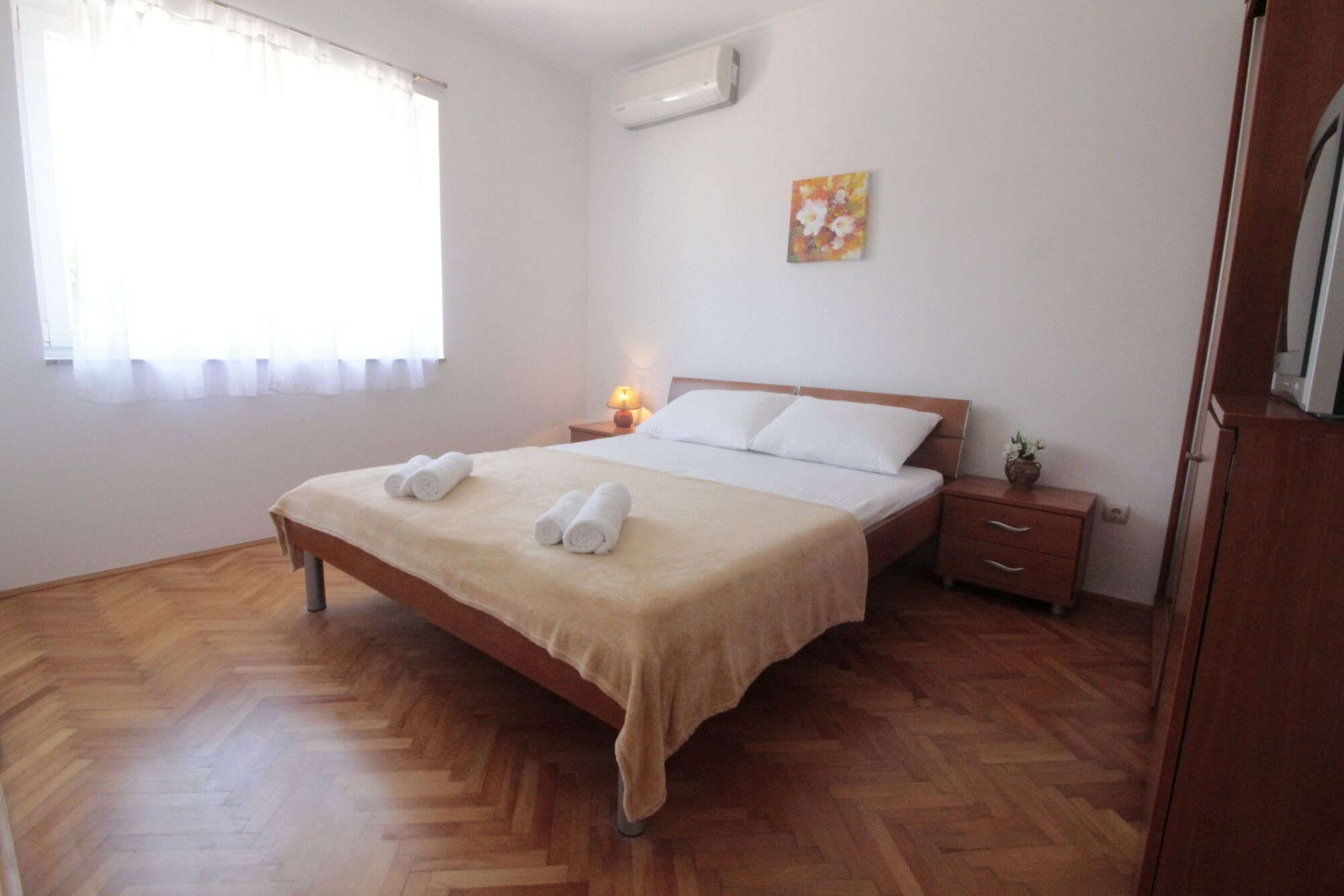 Studios & Rooms Fiesta Новаля Екстериор снимка